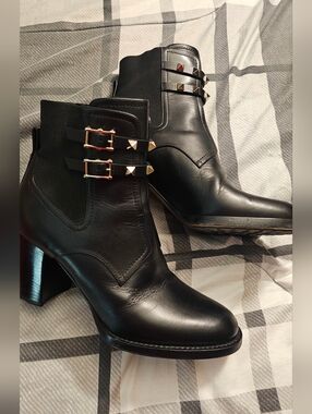 Valentino Garvani Boots 39.5